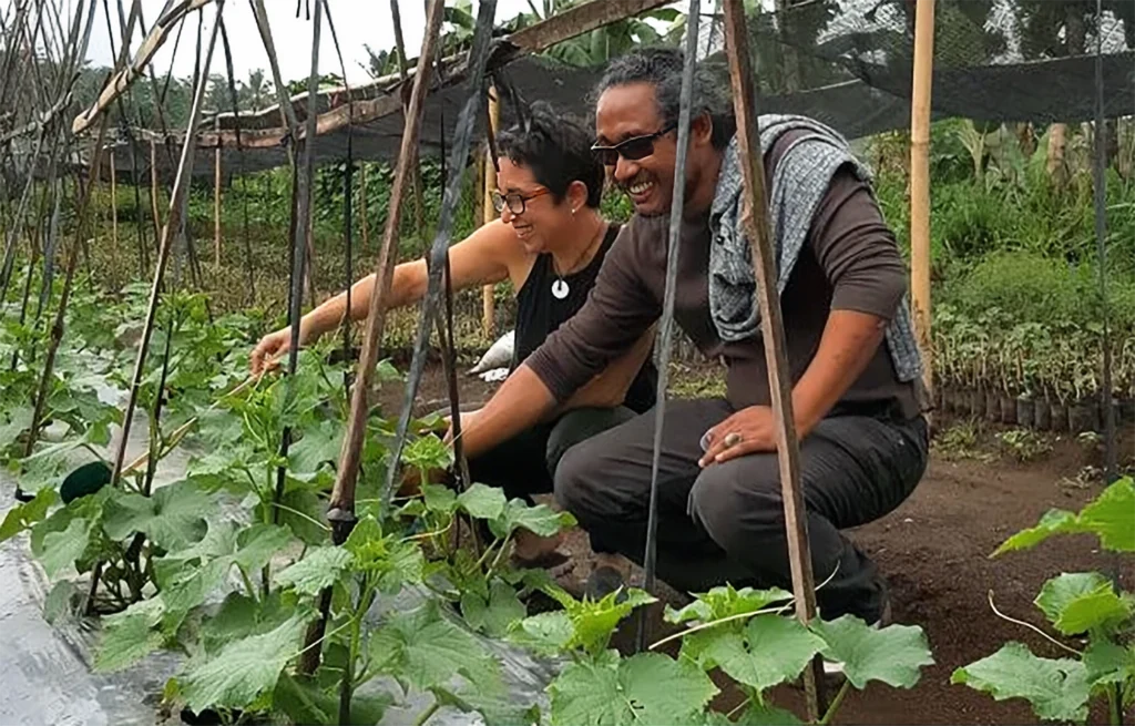 Biotron, Habitat Mikroba untuk Mendukung Pertanian Rendah Karbon